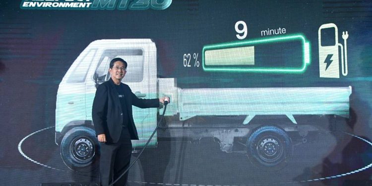 EA เปิดตัว “EV Mini Truck MT30” รถกระบะไฟฟ้า 100 % รุ่นแรกฝีมือไทย