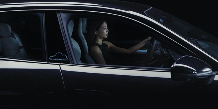 ปอร์เช่ ไทคานน์ ที่ถูกสรรสร้างโปรแกรม Sonderwunsch สำหรับ “เจนนี่ BLACKPINK “