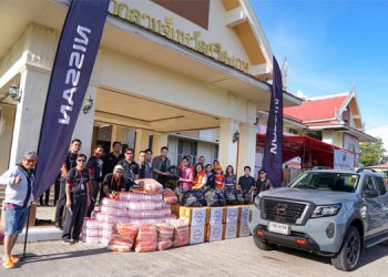 นิสสันพากระบะนาวารา ลงพื้นที่ช่วยเหลือผู้ประสบภัยน้ำท่วมในจังหวัดศรีสะเกษ
