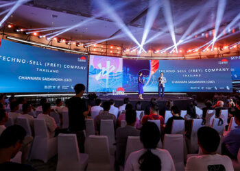 ลามิน่า ได้รับเกียรติสูงสุด แสดงวิสัยทัศน์ Rise To The Top ในฐานะฟิล์มกรองแสงอันดับ 1 ณ สาธารณรัฐประชาชนจีน