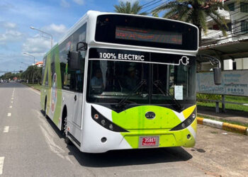 เรเว่ คอมเมอร์เชียล วีฮิเคิลส์ ตอกย้ำความเป็นผู้นำนวัตกรรมยานยนต์ไฟฟ้าส่งมอบรถบัสไฟฟ้า BYD แก่มหาวิทยาลัยมหาสารคาม