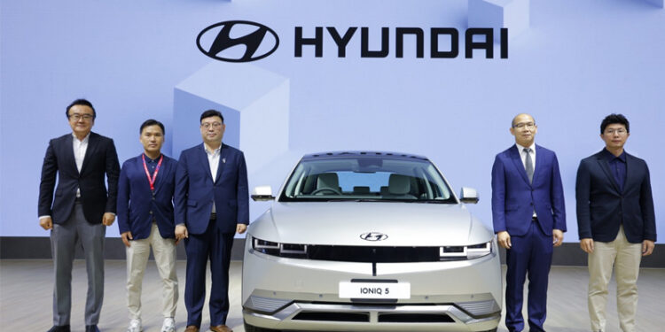 ฮุนได สร้างปรากฏการณ์สุดยิ่งใหญ่ใน MOTOR EXPO 2023 เปิดตัวรถไฟฟ้ารุ่นแรก พร้อมเสริมทัพโมเดลใหม่
