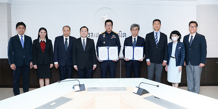 อีซูซุร่วมลงนามข้อตกลง MOU ยานยนต์ไฟฟ้าฯ เดินหน้าตอบรับนโยบายรัฐบาลต่อยอดการเป็นฐานการผลิตรถปิกอัพในไทย