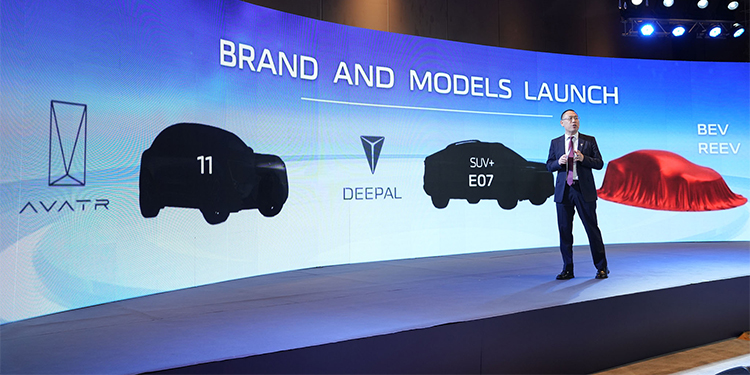 CHANGAN Auto Thailand ฉลองความสำเร็จครบรอบ 1 ปี ในตลาดรถไฟฟ้าไทย ตอกย้ำความแข็งแกร่งด้วยยอดขาย 8,000 คัน เร่งขยายศูนย์บริการกว่า 100 แห่งในปี 2568