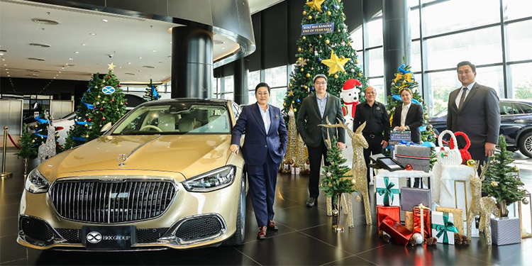 เบนซ์ บีเคเค กรุ๊ป – บางนา จัดเต็ม! มหกรรมความสุขส่งท้ายปี เนรมิตโชว์รูมให้เป็นพื้นที่แห่งความสุข พร้อมอัดแคมเปญมอบส่วนลดสูงสุดถึง 1.62 ล้านบาท!