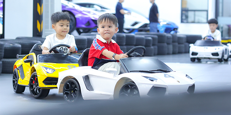 เรนาสโซ มอเตอร์ ฉลองวันเด็กสุดหรรษา เสิร์ฟความสนุกอย่างสร้างสรรค์ในงาน LAMBORGHINI BANGKOK FAMIGLIA DAY 2025