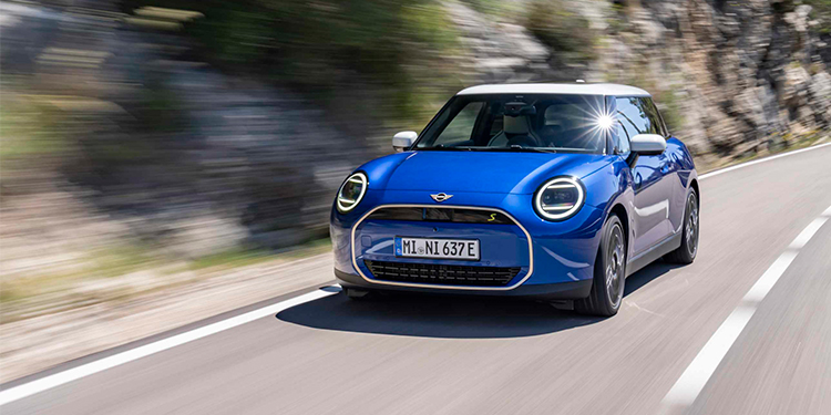 เปิดตัว มินิ คูเปอร์ เอสอี ไฮทริม ใหม่ จัดเต็มออปชั่น ตามคำเรียกร้อง พร้อมประกาศราคาอย่างเป็นทางการ