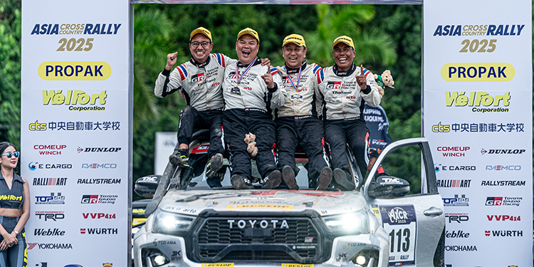 “TOYOTA GAZOO Racing Thailand” ครองโพเดียม 2 ปีซ้อน คว้าอันดับ 2 และ 5 ในรุ่น T1D ศึกใหญ่ Asia Cross Country Rally 2025 (AXCR 2025) ด้วย Hilux REVO GR SPORT 4×4