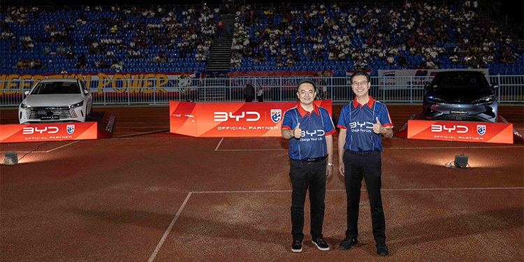 บีวายดี ประเทศไทย และ เรเว่ ผู้สนับสนุนหลักอย่างเป็นทางการ ฟุตบอลทีมชาติไทย ร่วมส่งแรงใจให้ทีมไทย คว้าชัยในการแข่งขัน King’s Cup
