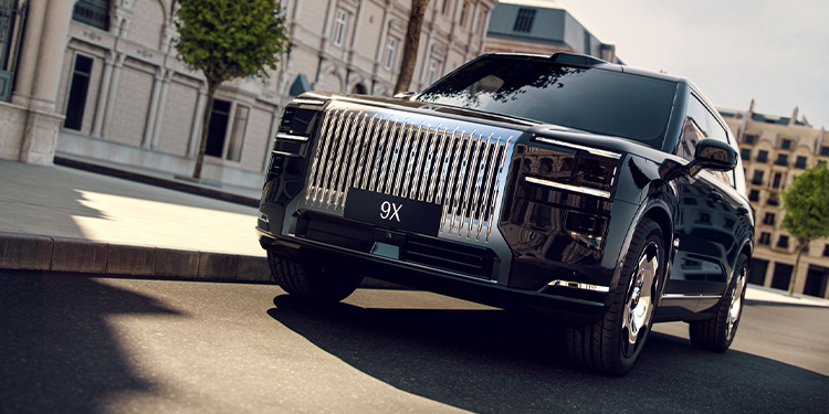 ZEEKR เปิดตัว ZEEKR 9X เอสยูวีปลั๊กอินไฮบริดแฟลกชิปสุดหรู มาพร้อมระบบอัจฉริยะ SEA Super Hybrid รุ่นแรกของแบรนด์