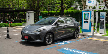 เอ็มจี ขึ้นแท่นผู้นำยอดจดทะเบียนรถอีวี 4 เดือนติด รวมยอดสะสมกว่า 14,741 คันย้ำ EV LIFETIME WARRANTY กับการบริการคือหัวใจของรถ EV