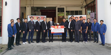 อีซูซุสานต่อความร่วมมือ มอบชุดอุปกรณ์สื่อการสอนแก่คณะวิศวกรรมศาสตร์ มหาวิทยาลัยธรรมศาสตร์ เป็นปีที่ 18