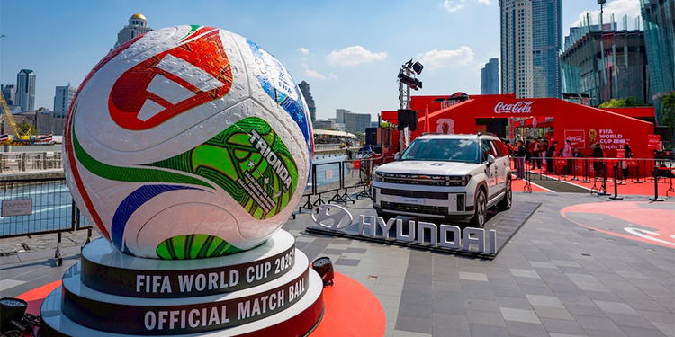 ฮุนได จับมือ โคคา-โคล่า ร่วมสนับสนุนประสบการณ์ระดับโลกกับถ้วย FIFA World Cup™ Trophy ของจริงในประเทศไทย ในฐานะ Mobility Partner ปลุกกระแสบอลโลกคึกคัก!