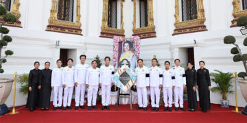 บริษัท โตโยต้า มอเตอร์ คอร์ปอเรชั่น ประเทศญี่ปุ่น น้อมถวายพวงมาลาเพื่อรำลึกในพระมหากรุณาธิคุณ สมเด็จพระนางเจ้าสิริกิติ์ พระบรมราชินีนาถ พระบรมราชชนนีพันปีหลวง