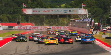 “เต๊อะ วุฒิกร” & ทีมเมท สู้สุดกำลังยกระดับผลงาน ศึก GT World Challenge Asia สนามมันดาลิกา