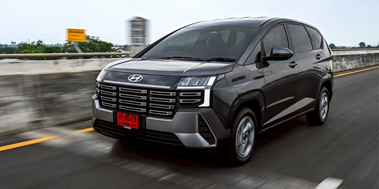 ฮุนไดตอกย้ำความคุ้มค่า “Hyundai new STARGAZER” รถ 3 แถว 6 ที่นั่ง กับ 5 เหตุผลโดนใจครอบครัวยุคใหม่ ราคาพิเศษ เริ่มต้นเพียง 719,000 บาท(1)