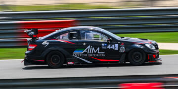 Tor Graves หวนคืนสนามแข่งในรอบ 10 ปี ประเดิมศึก RAAT Thailand Endurance Championship 2026 กับทีม AIM MOTOR SPORTS