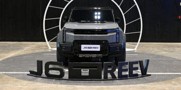 OMODA & JAECOO เปิดตัว JAECOO 6T REEV รถ REEV ขับเคลื่อนสี่ล้อรุ่นแรกของไทย ขับได้ไกลกว่า ลุยได้ทุกเส้นทาง