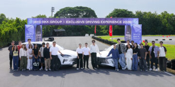 BYD BKK GROUP แสดงศักยภาพเครือข่าย “5 โชว์รูม 5 มุมเมือง” ปิดสนามแข่ง เปิดประสบการณ์ทดลองขับจริง ในงาน “BYD BKK DM-i DAY 2026” ตอกย้ำมาตรฐานบริการเดียวกัน “5 Showrooms, One Standard”