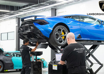 เรนาสโซ มอเตอร์ ฉลองครบรอบ 8 ปีแห่งความประทับใจ นับตั้งแต่วันแรกที่ส่งมอบ Lamborghini Huracan คันแรกอย่างเป็นทางการ