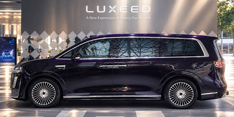 LUXEED เปิดเกมรุก เผยโฉม EHV (V9) ยนตรกรรม MPV สุดล้ำครั้งแรก มาพร้อมเบาะแถวที่สองแบบหมุนได้หลายองศาครั้งแรกในประเทศไทย
